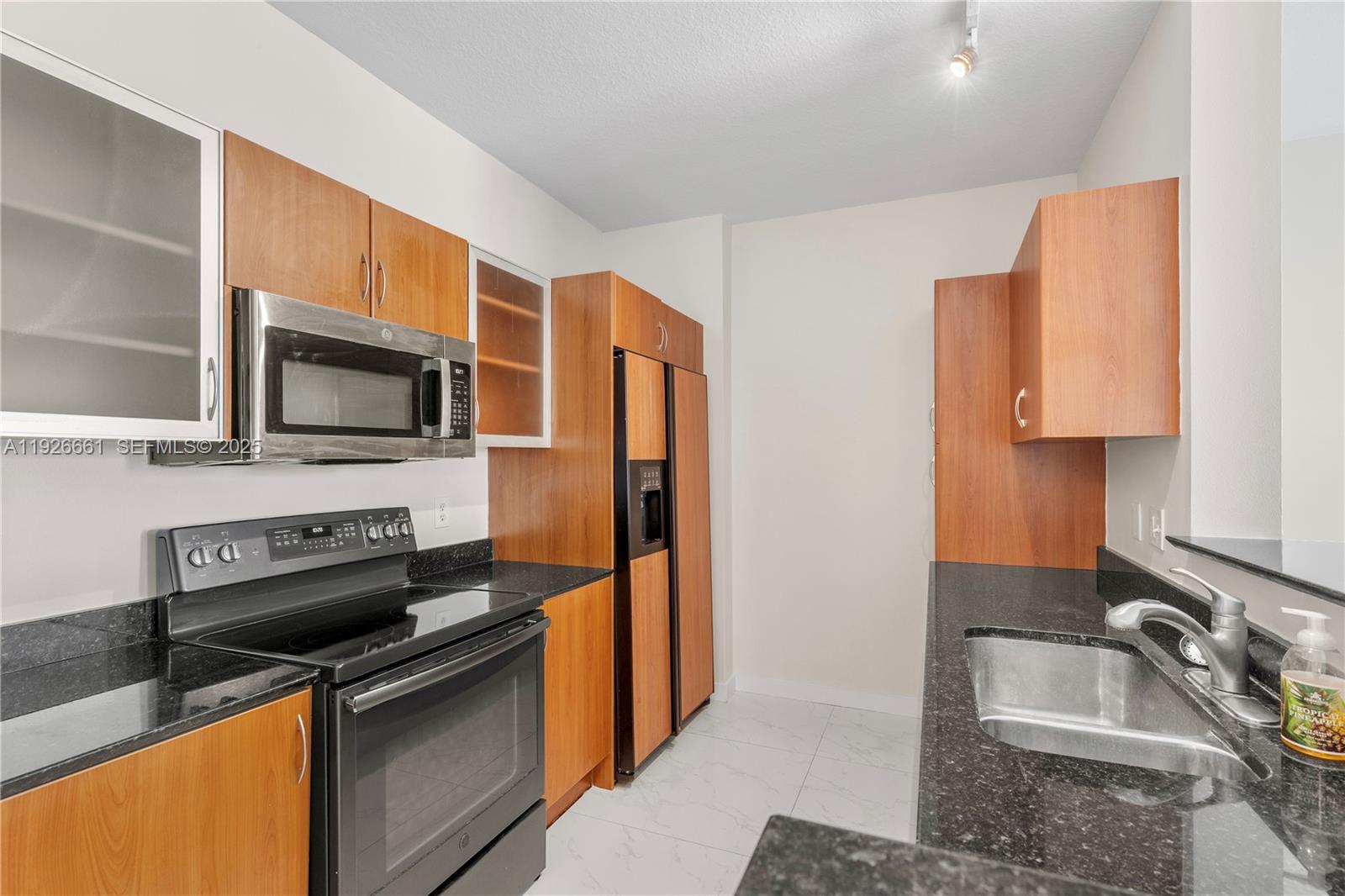 MOORINGS AT LANTANA CONDO - Residential