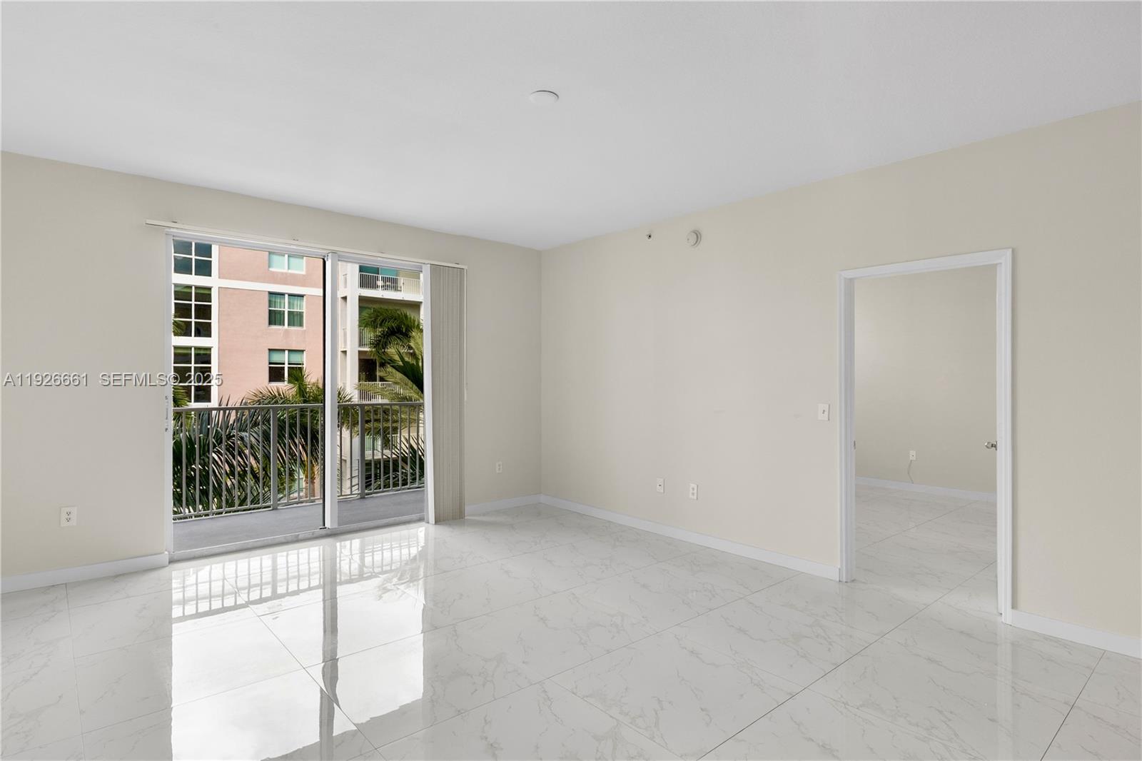 806 E Windward Way 515