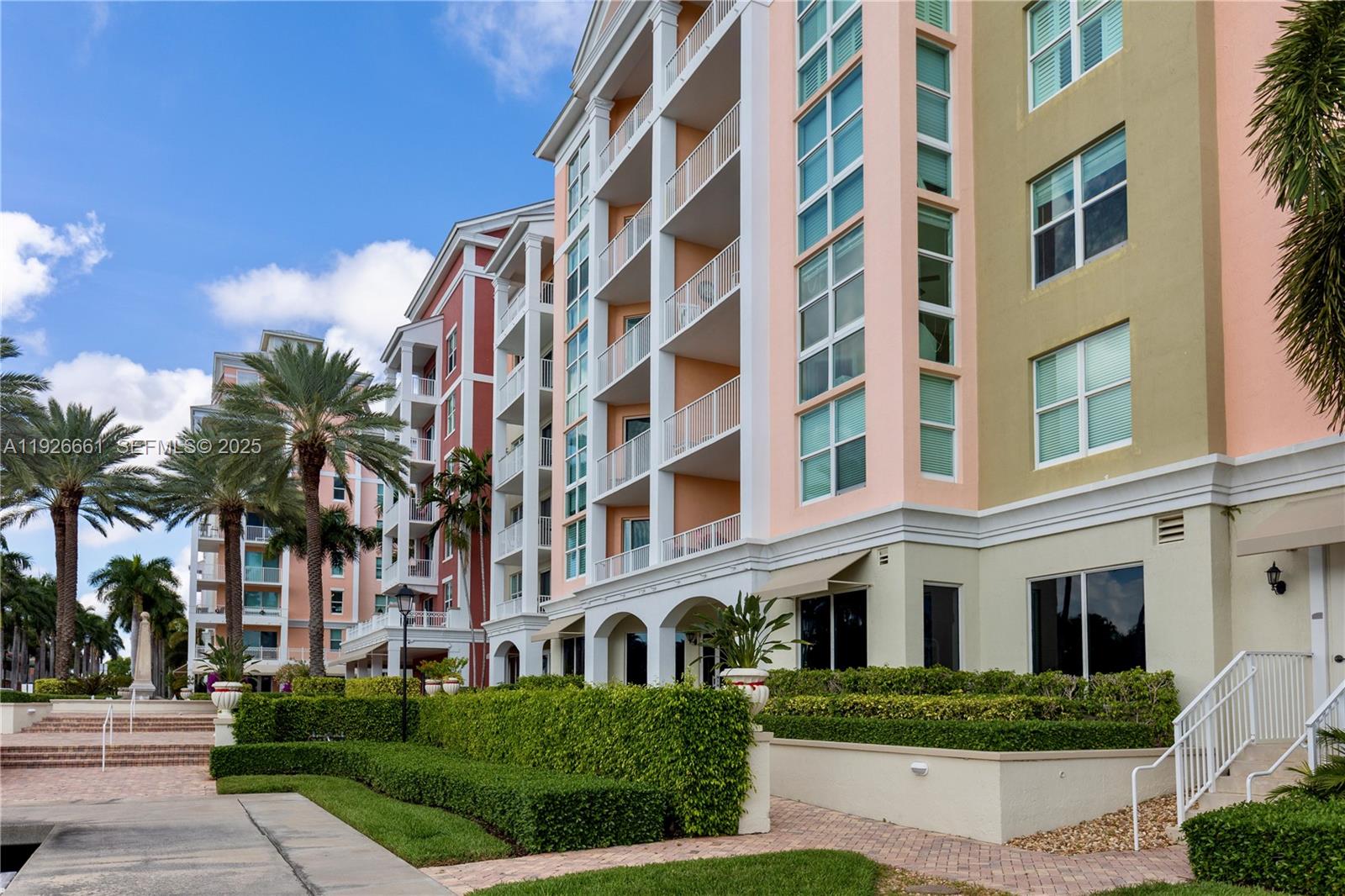 MOORINGS AT LANTANA CONDO - Residential