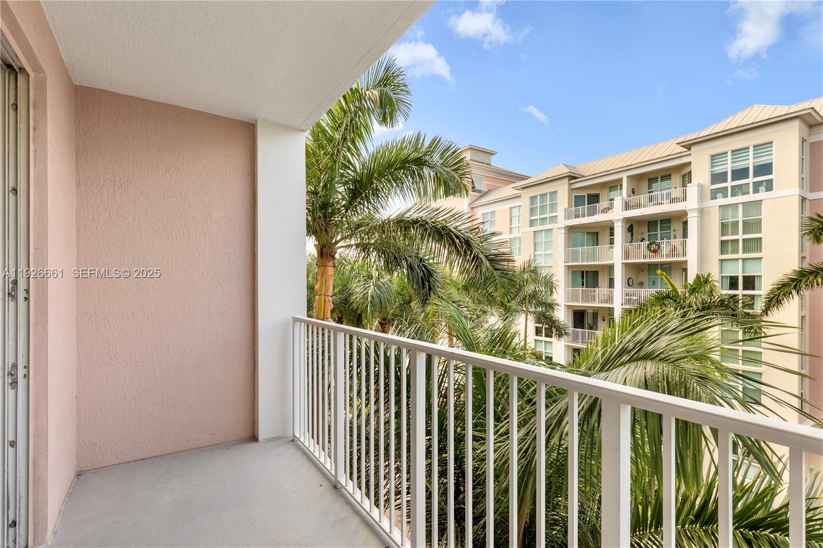 MOORINGS AT LANTANA CONDO - Residential