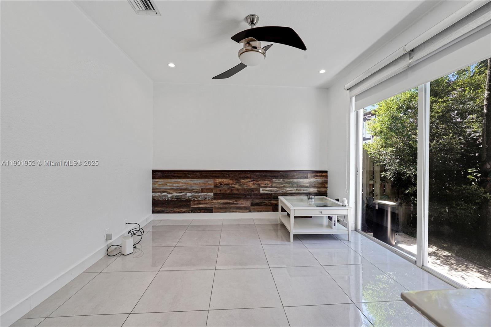 DORAL ISLES NORTH SEC TWO - Residential