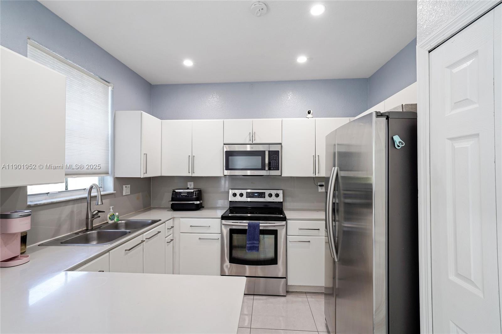 DORAL ISLES NORTH SEC TWO - Residential