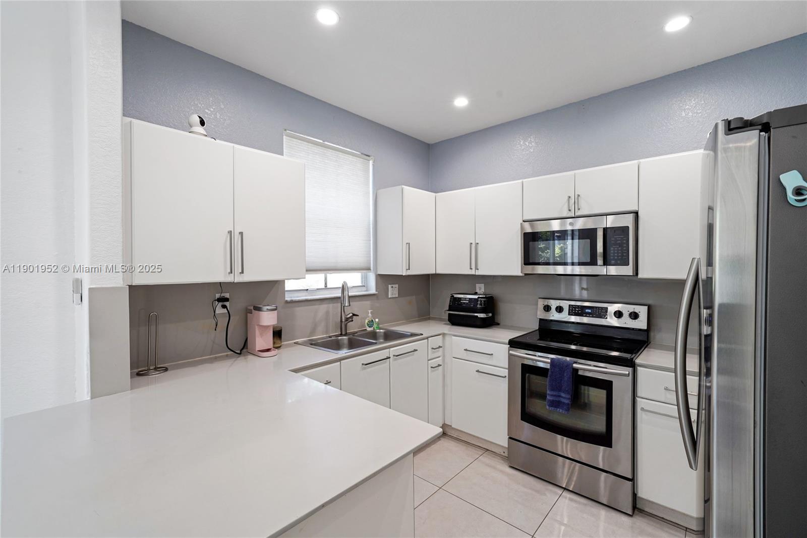 DORAL ISLES NORTH SEC TWO - Residential