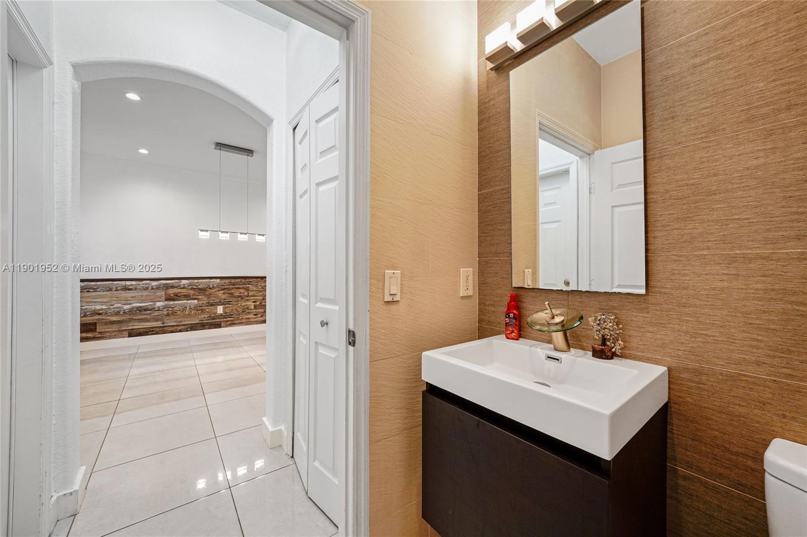 DORAL ISLES NORTH SEC TWO - Residential