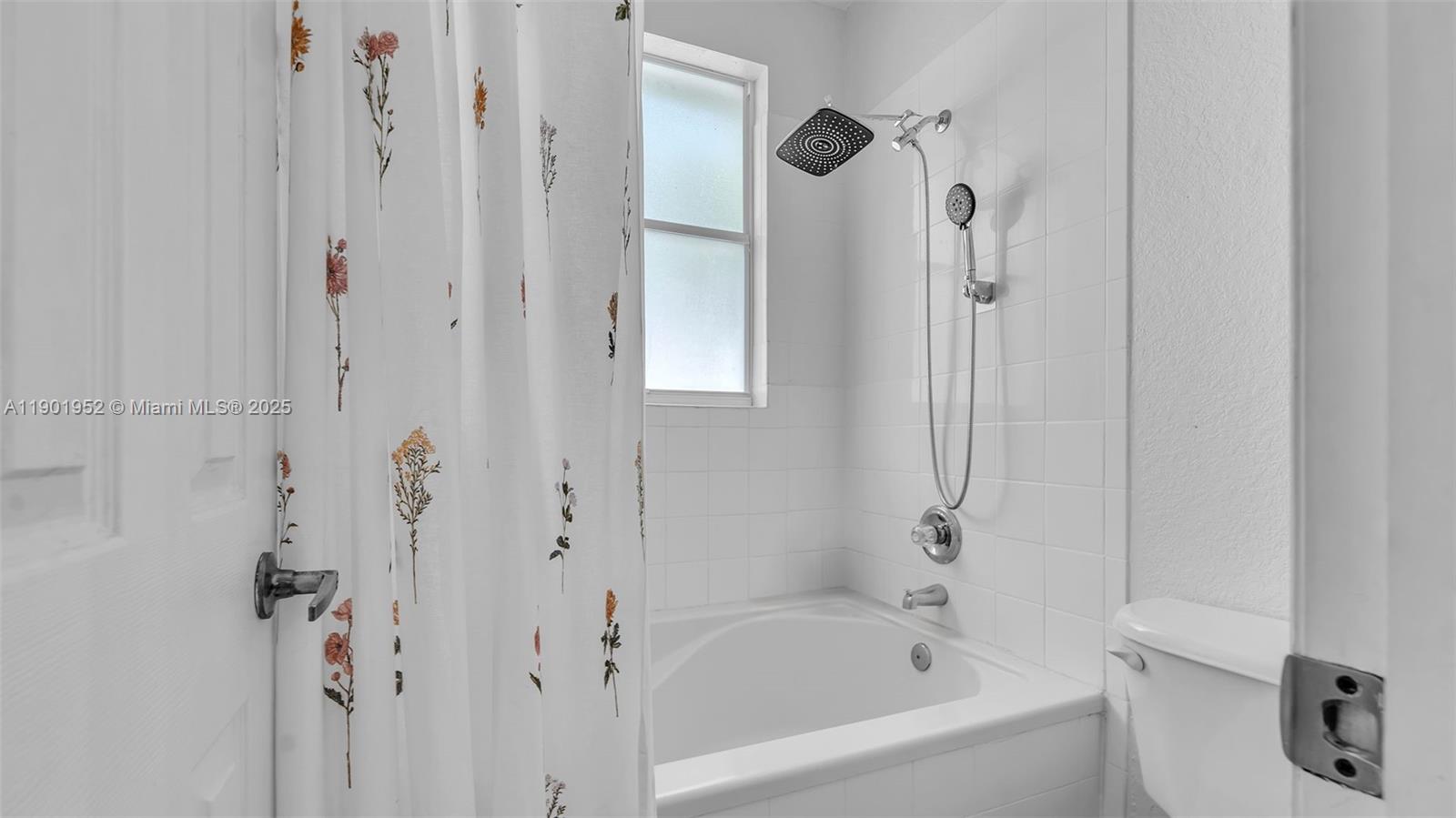 DORAL ISLES NORTH SEC TWO - Residential