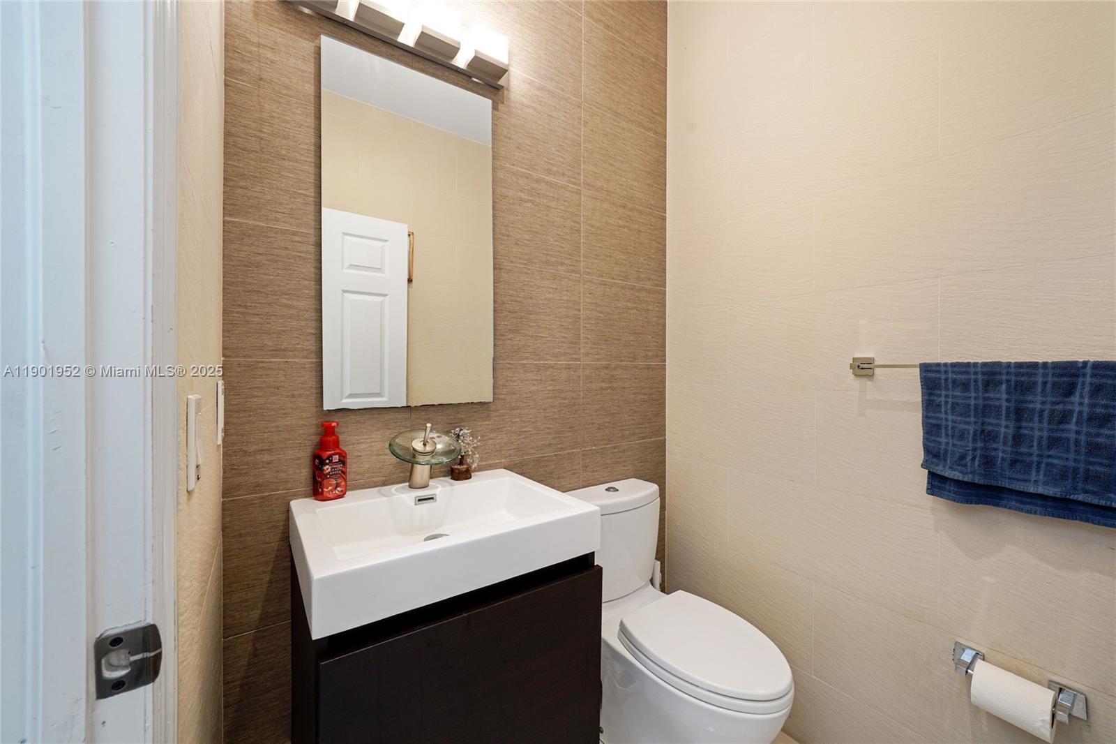 DORAL ISLES NORTH SEC TWO - Residential