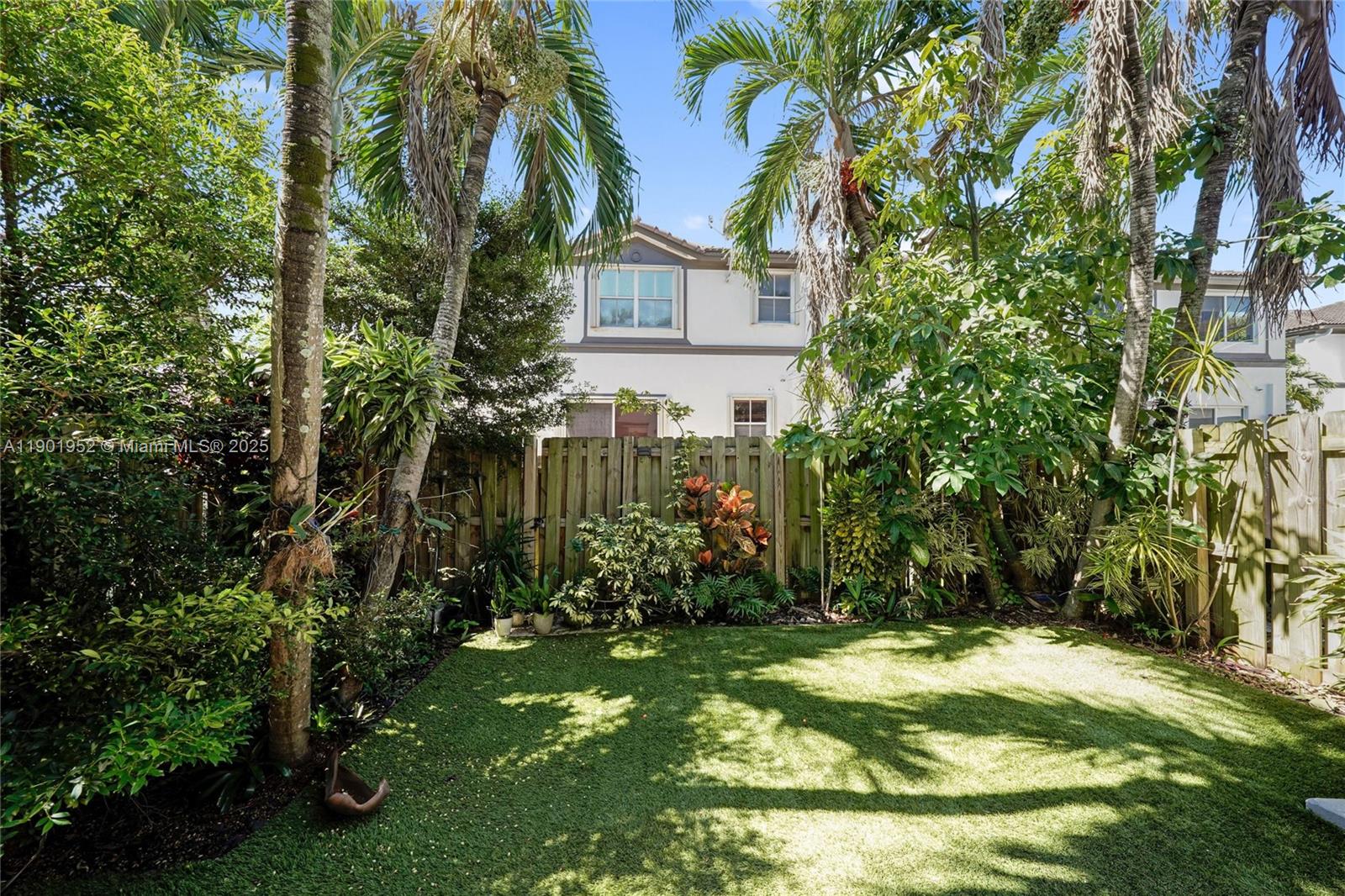 DORAL ISLES NORTH SEC TWO - Residential