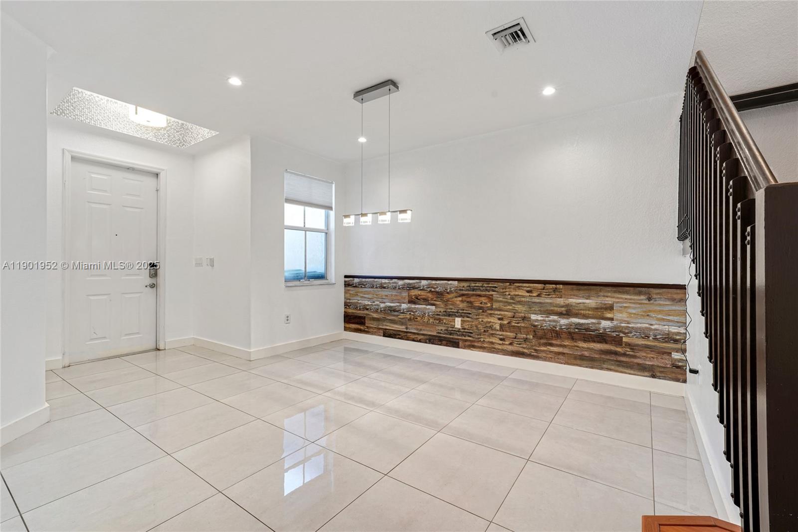 DORAL ISLES NORTH SEC TWO - Residential