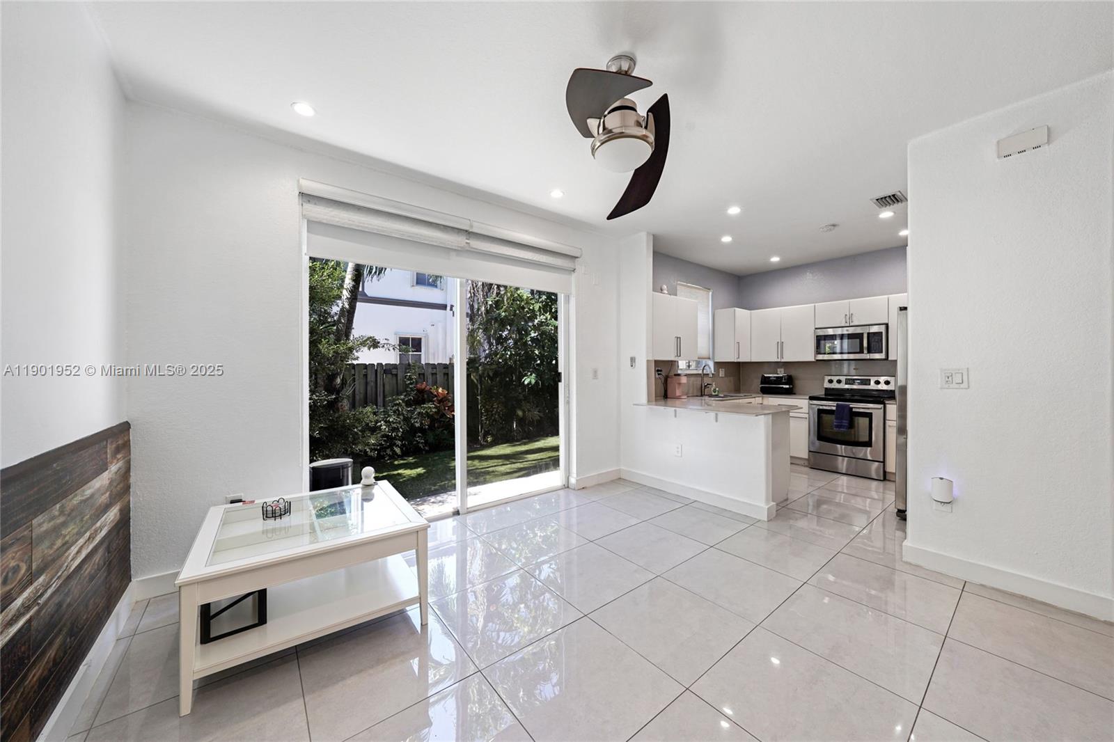 DORAL ISLES NORTH SEC TWO - Residential