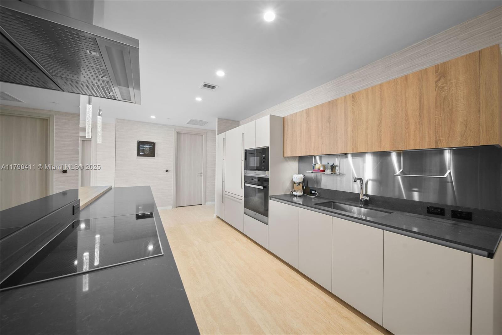 BRICKELL FLATIRON CONDO - Residential