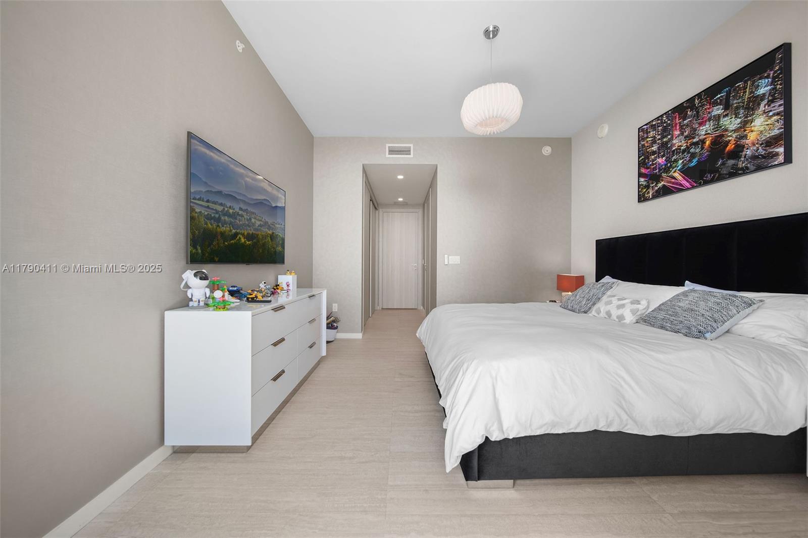 BRICKELL FLATIRON CONDO - Residential