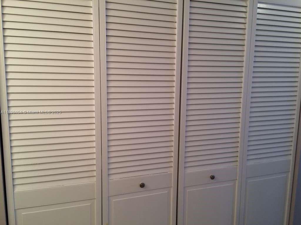 HALLMARK OF HOLLYWOOD CON - Residential