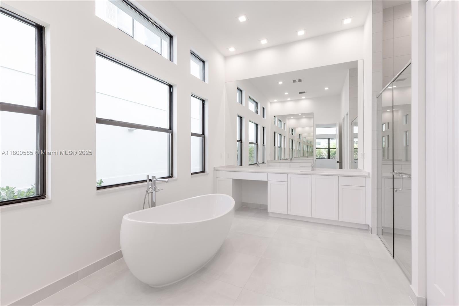 AVENIR POD - Residential Lease