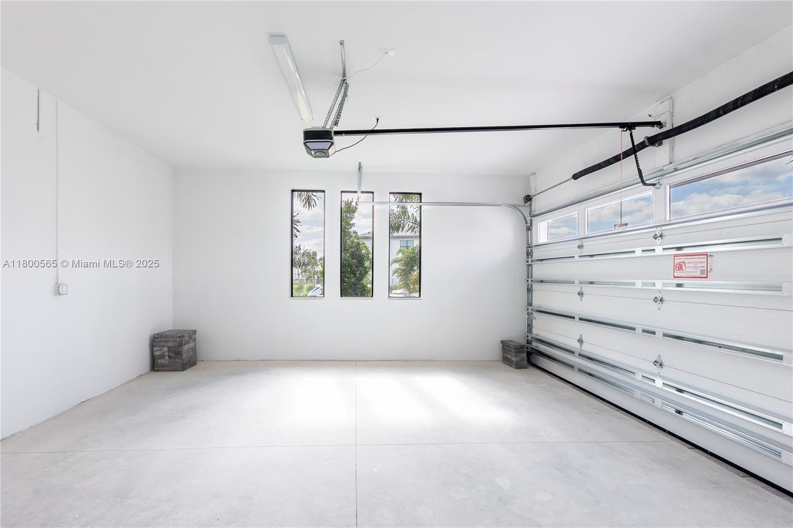 AVENIR POD - Residential Lease