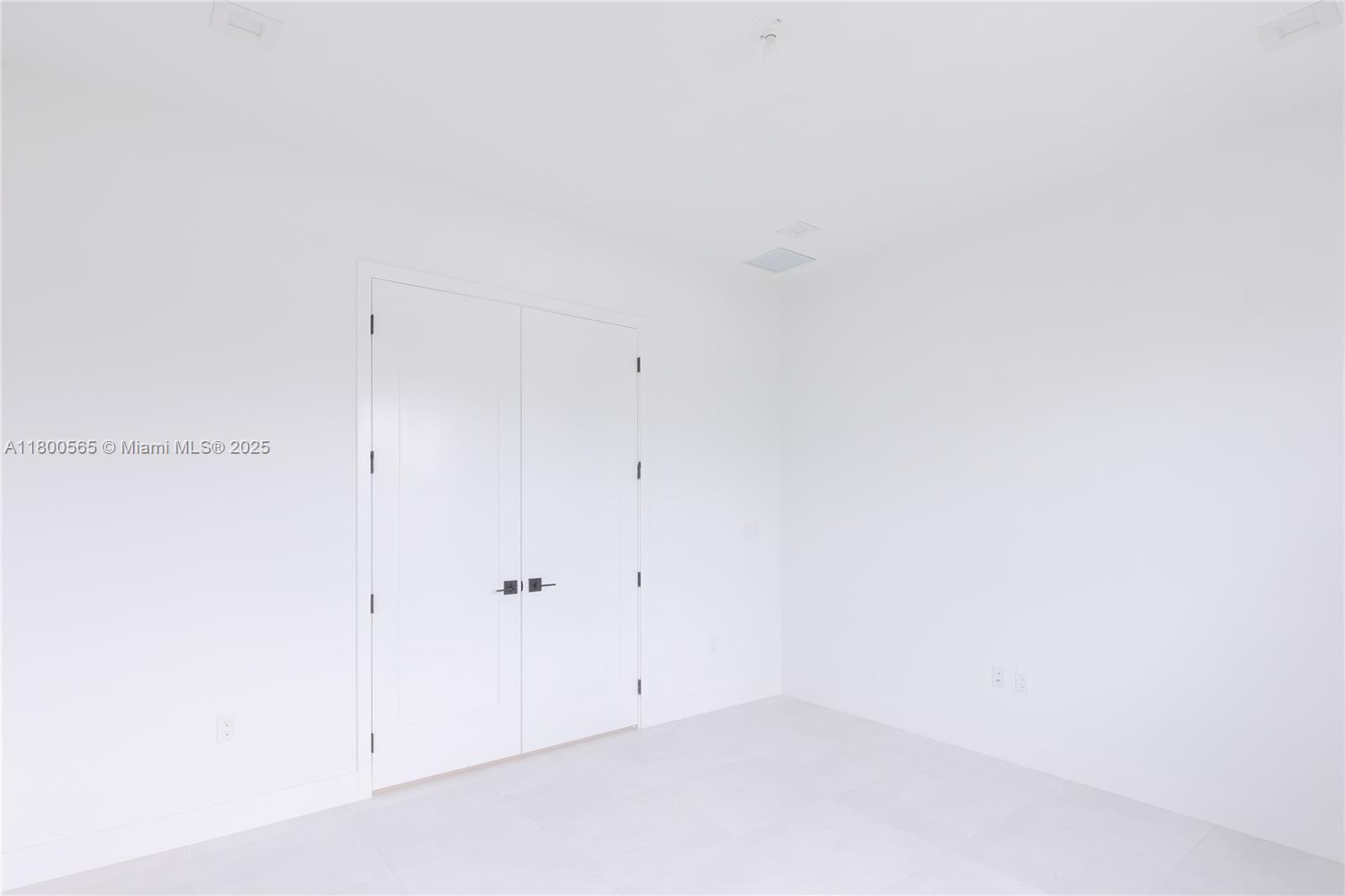 AVENIR POD - Residential Lease