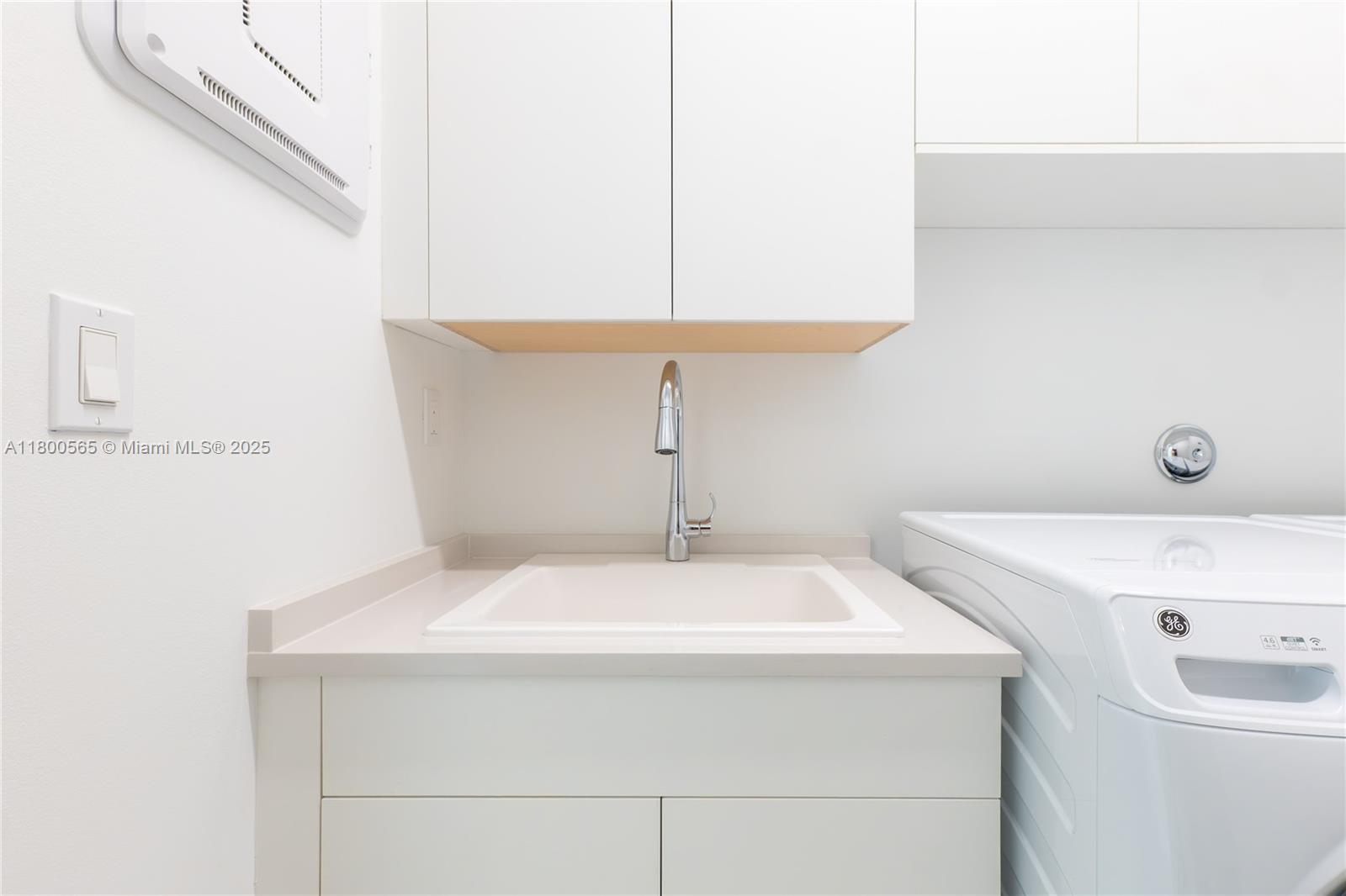 AVENIR POD - Residential Lease