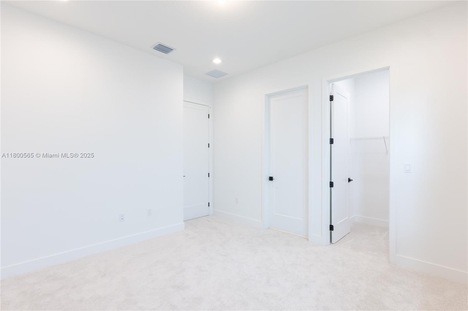 AVENIR POD - Residential Lease