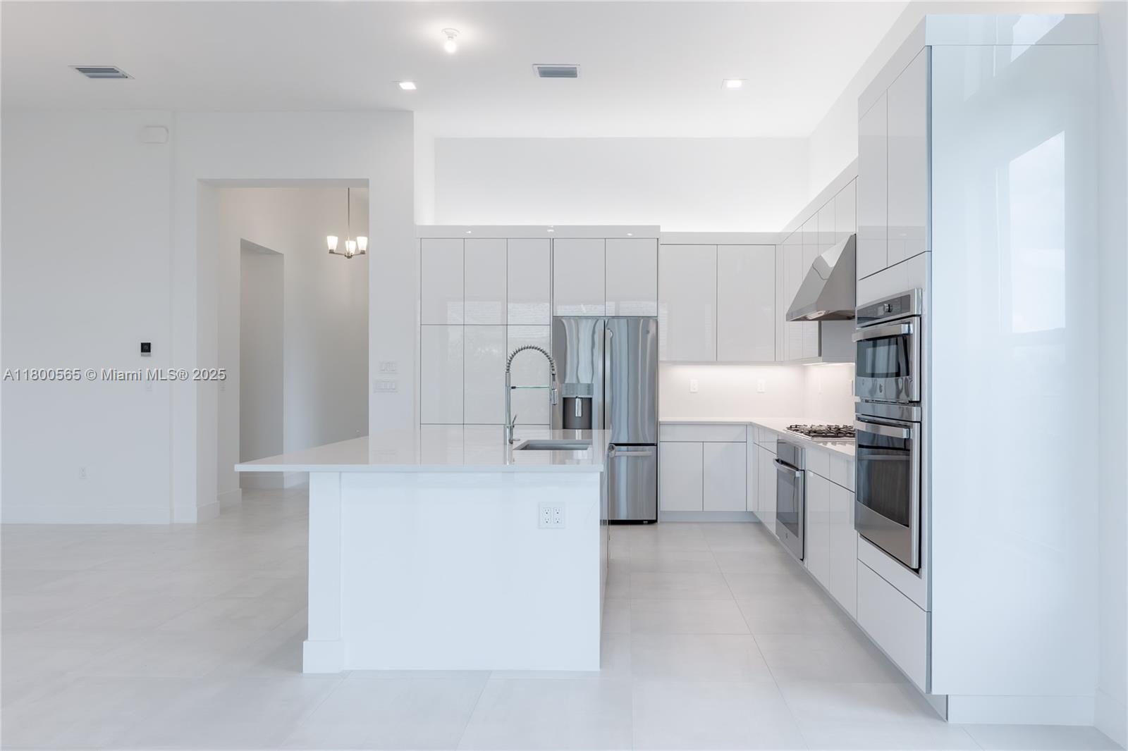 AVENIR POD - Residential Lease