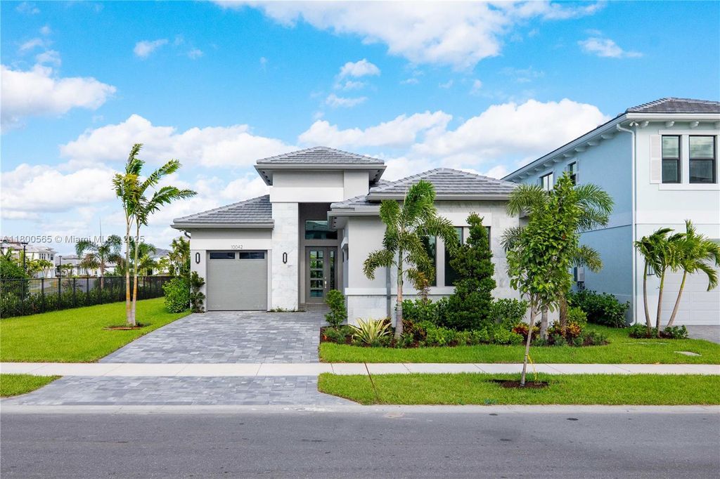 Photo of 10042 Bird Watch Way, Palm Beach Gardens, FL 33412 (MLS # A11800565)