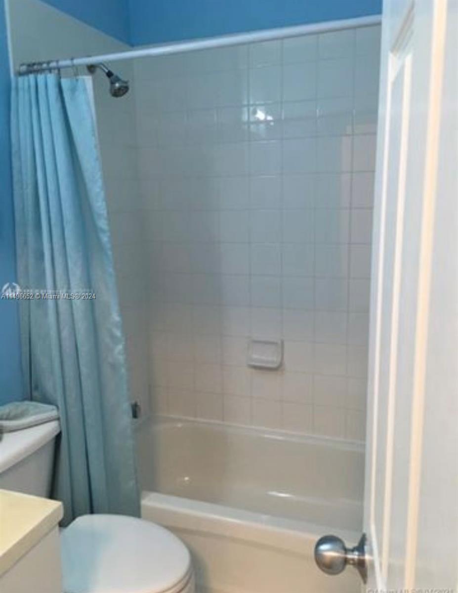 VILLAS AT CARMEL CONDO NO - Residential Lease