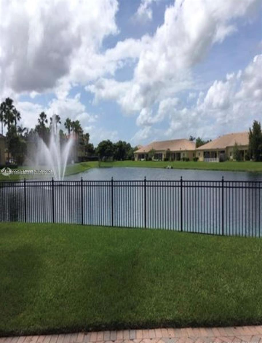 VILLAS AT CARMEL CONDO NO - Residential Lease