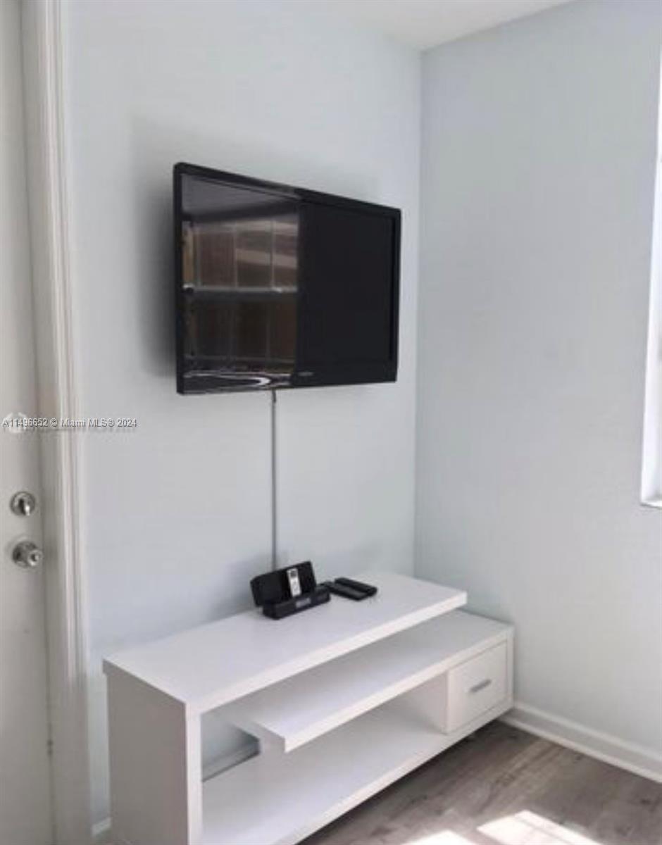 VILLAS AT CARMEL CONDO NO - Residential Lease