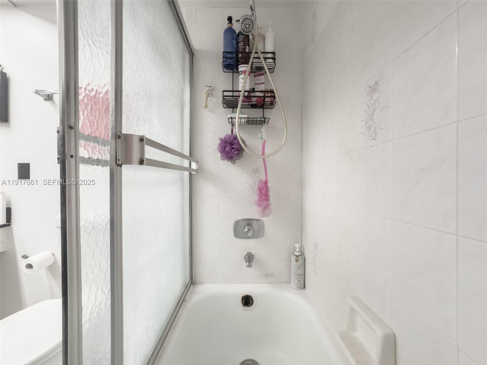 WINSTON TOWERS 400 CONDO - Residential