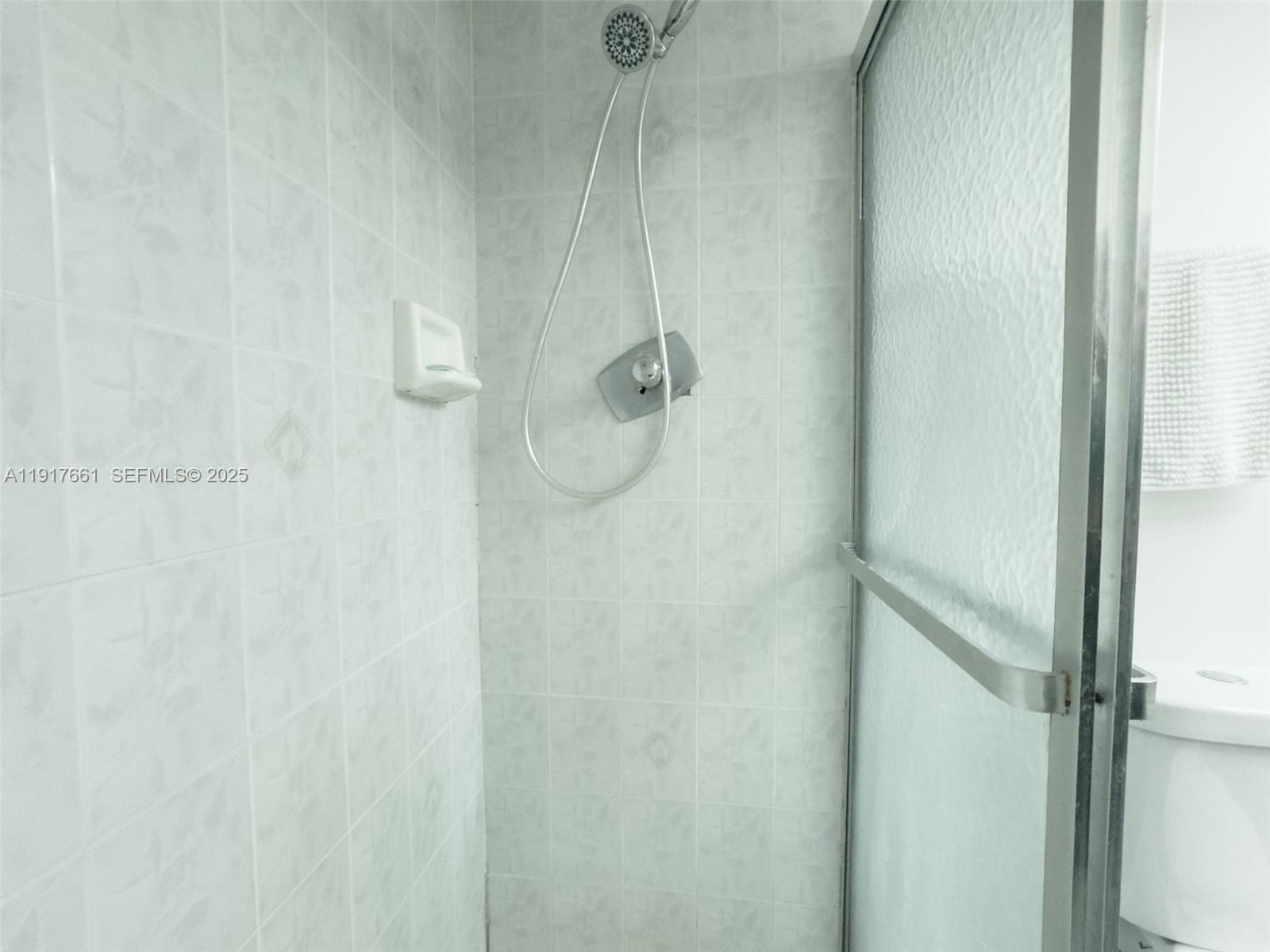 WINSTON TOWERS 400 CONDO - Residential