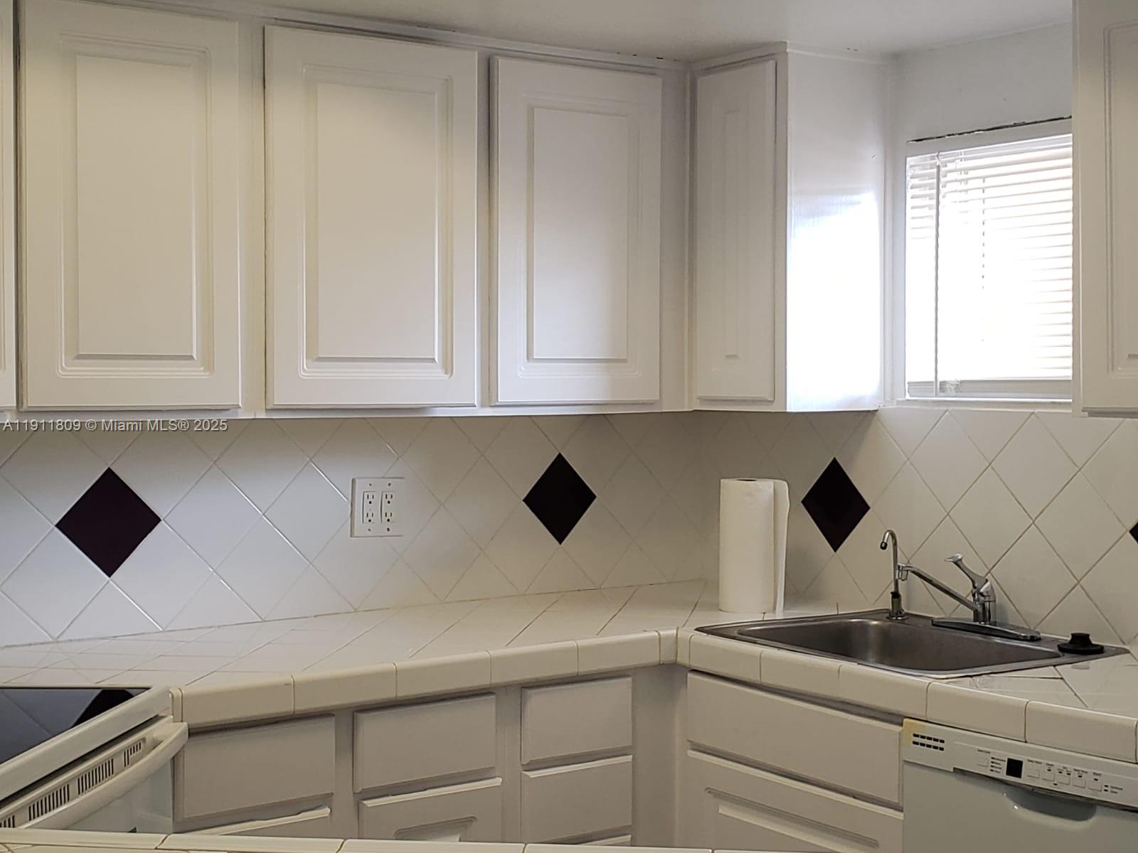 LAS VISTAS AT DORAL CONDO - Residential Lease