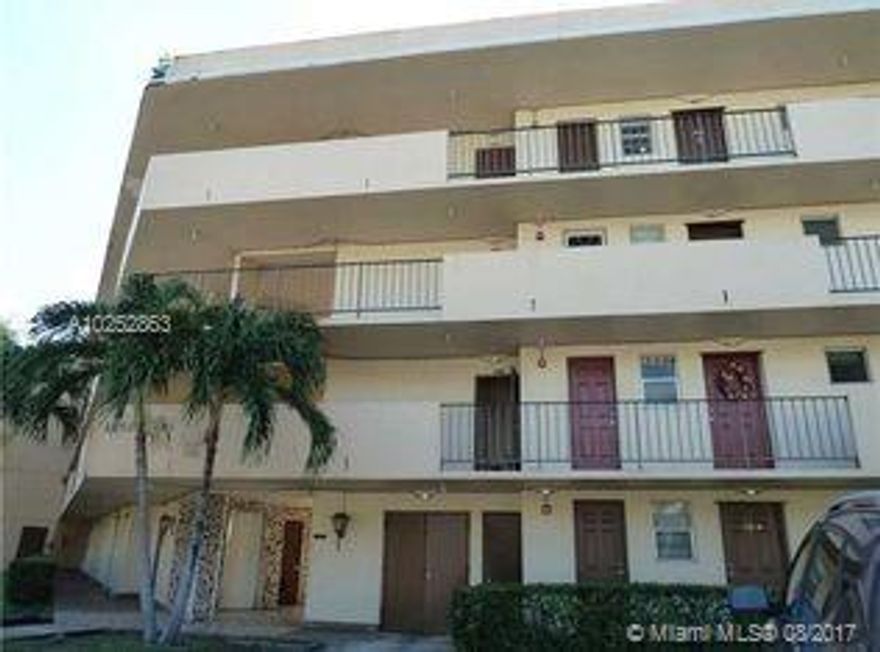 HANDYMAN SPECIAL!! UNIT NEEDS WORK AND UPDATING BUT GREAT LOCATION & GREAT OPPORTUNITY & POSSIBILITIES FOR A 2/2 UNIT WITH ENCLOSED BALCONY WITH IMPACT WINDOWS. ALL AGES BUILDING. CLOSE TO AVENTURA MALL, SHOPS, BEACHES AND MORE. DON'T MISS OUT ON THIS OPPORTUNITY. CASH ONLY. **SHORT SALE--COMPENSATION TO AGENTS MAY BE REDUCED BY LENDER**