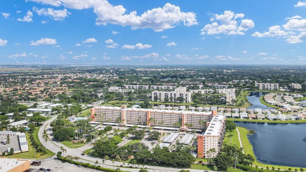 Photo of 7380 S Oriole Blvd #102, Delray Beach, FL 33446 (MLS # A11635202)