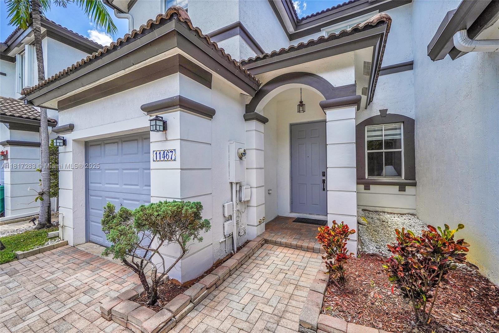 Rental Property at 11467 Nw 76th St 11467, Doral, Miami-Dade County, Florida - Bedrooms: 3 
Bathrooms: 3  - $3,800 MO.