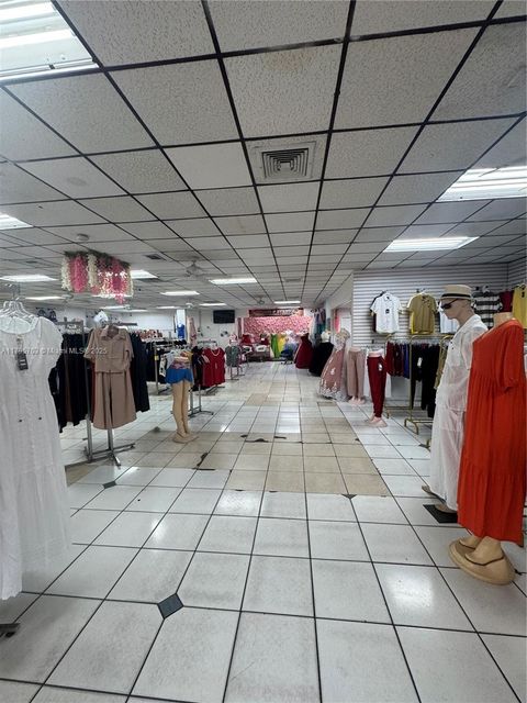 00 confidencial Hialeah FL 33014