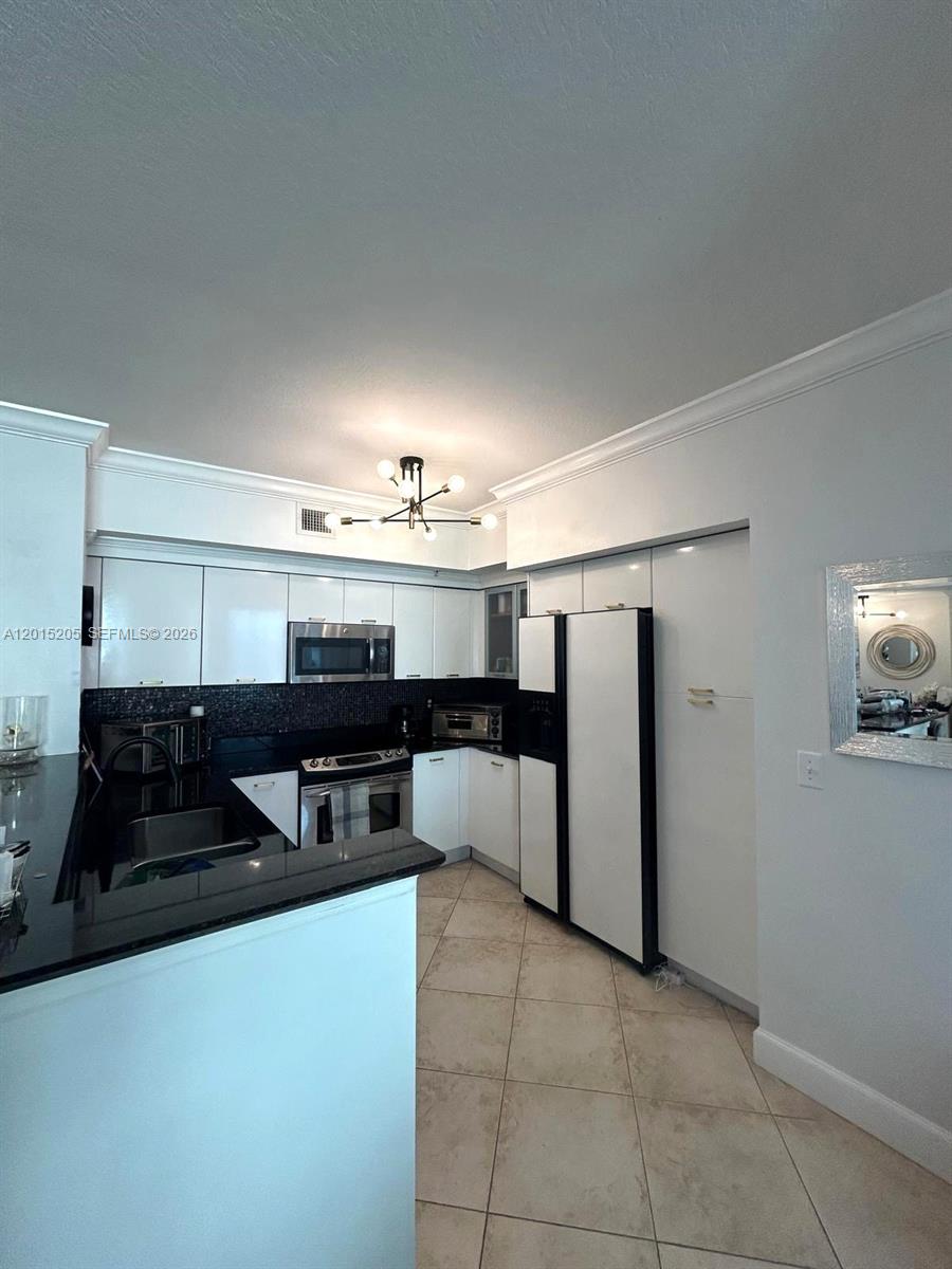 625 Casa Loma Blvd 1009