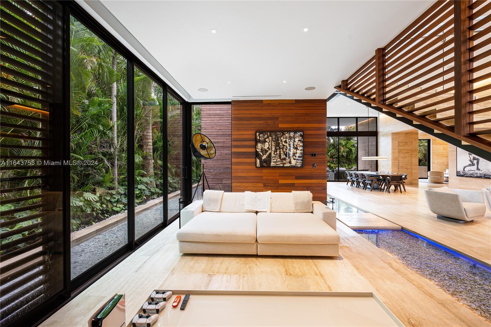 GOLDEN BEACH SEC C - Residential Lease