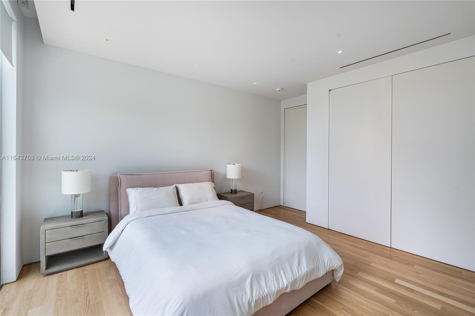GOLDEN BEACH SEC C - Residential Lease