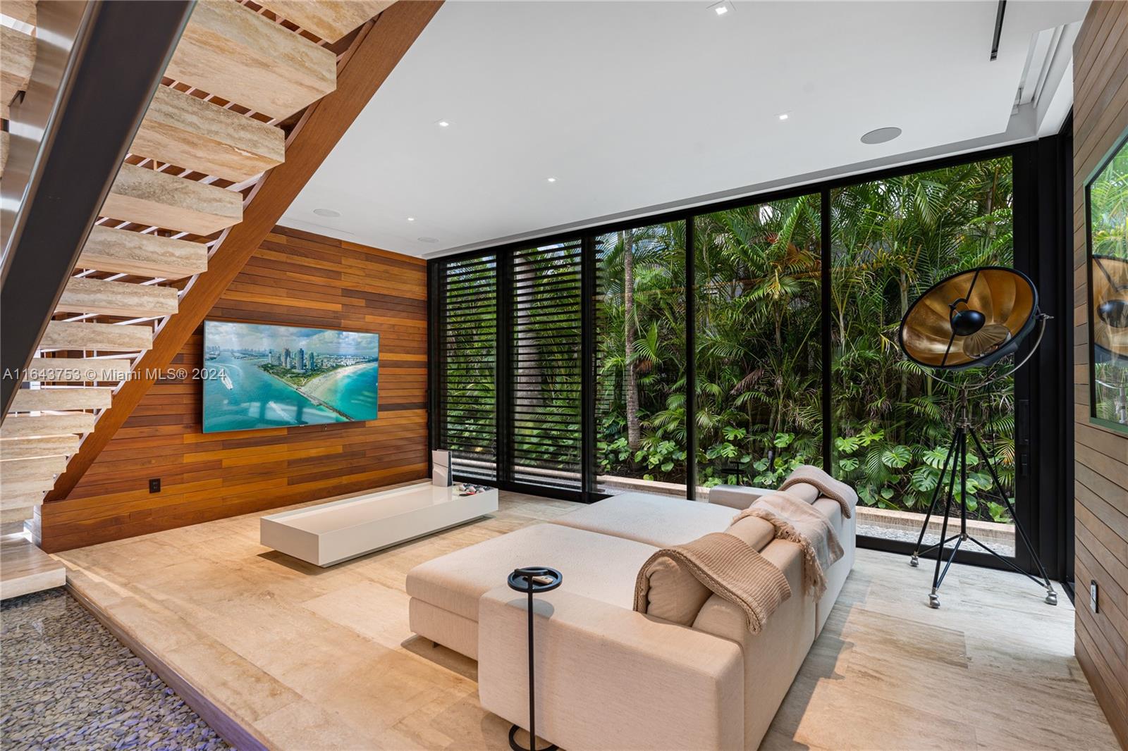 GOLDEN BEACH SEC C - Residential Lease