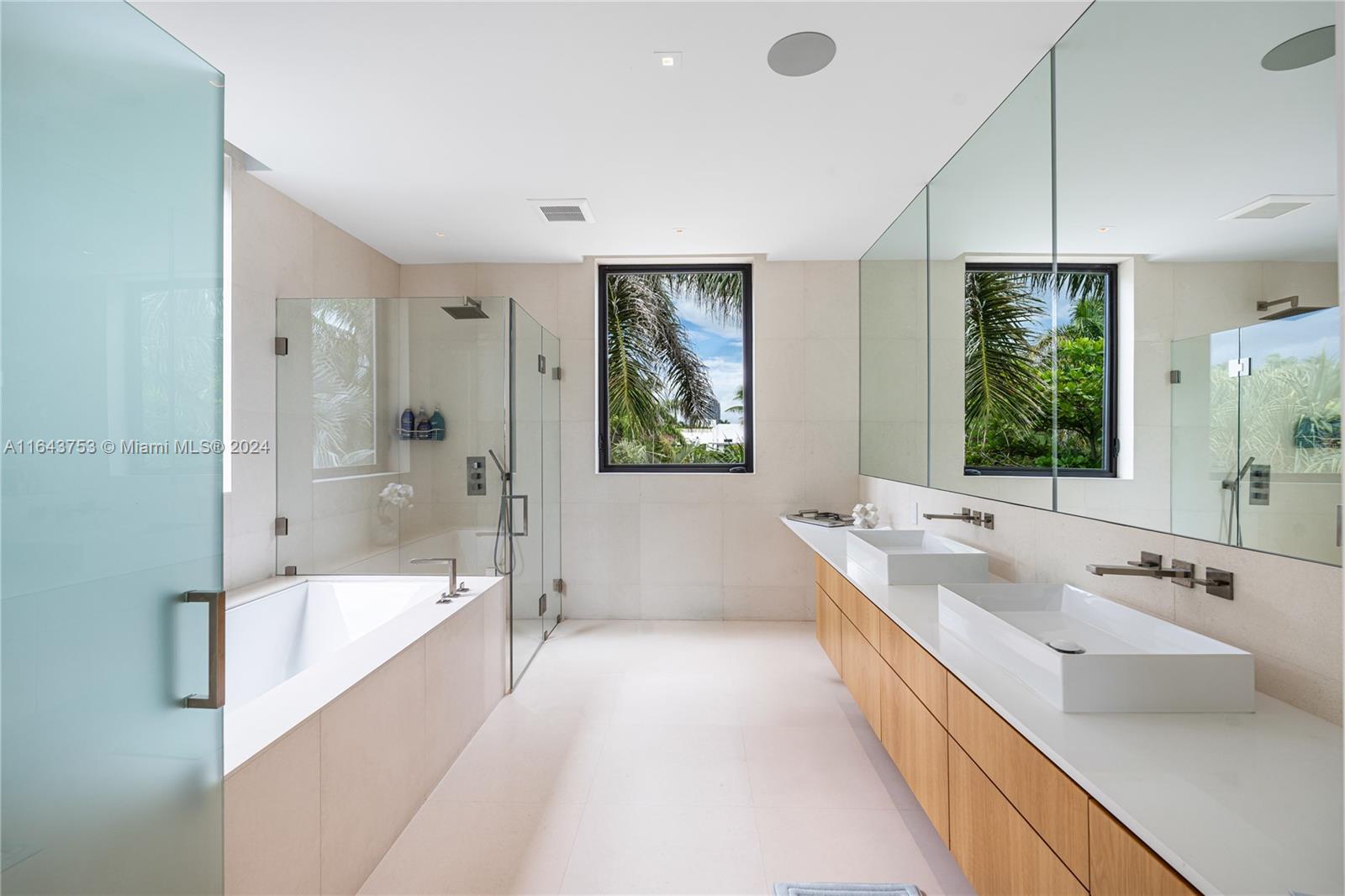 GOLDEN BEACH SEC C - Residential Lease