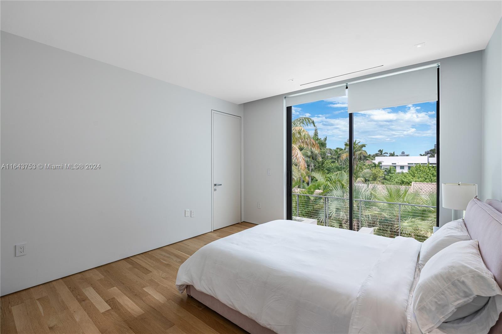 GOLDEN BEACH SEC C - Residential Lease