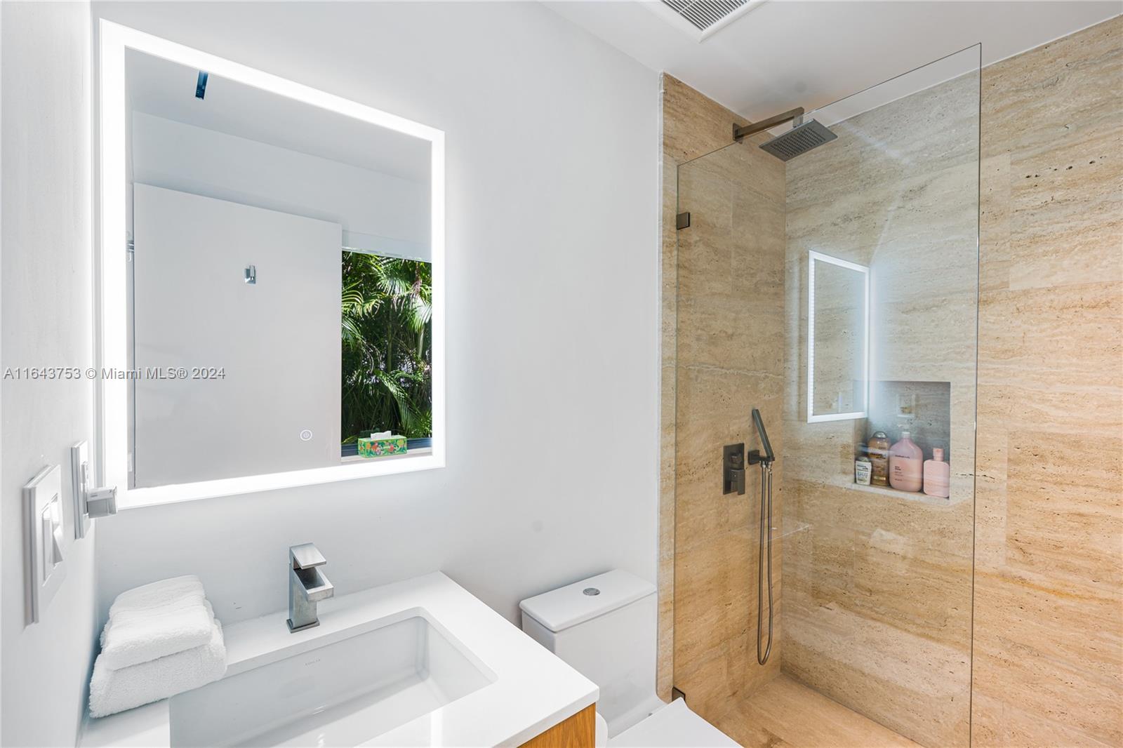GOLDEN BEACH SEC C - Residential Lease