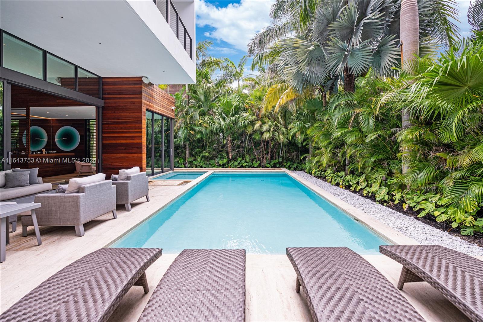 GOLDEN BEACH SEC C - Residential Lease