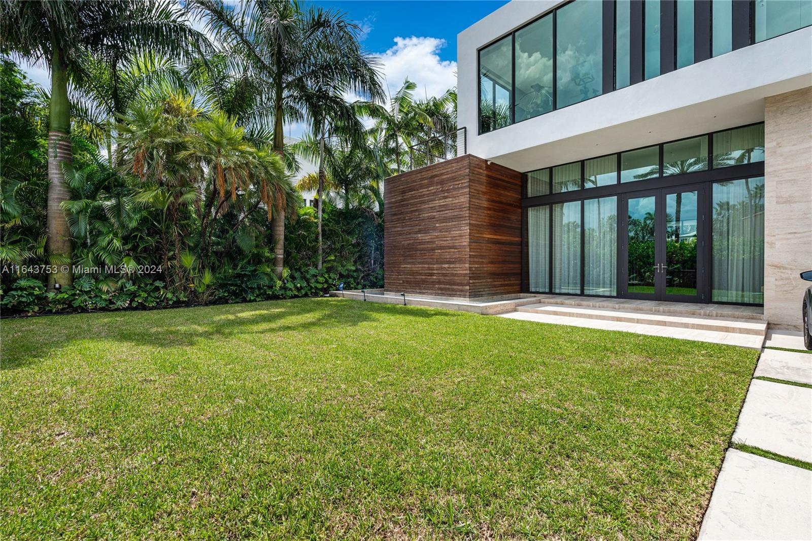 GOLDEN BEACH SEC C - Residential Lease
