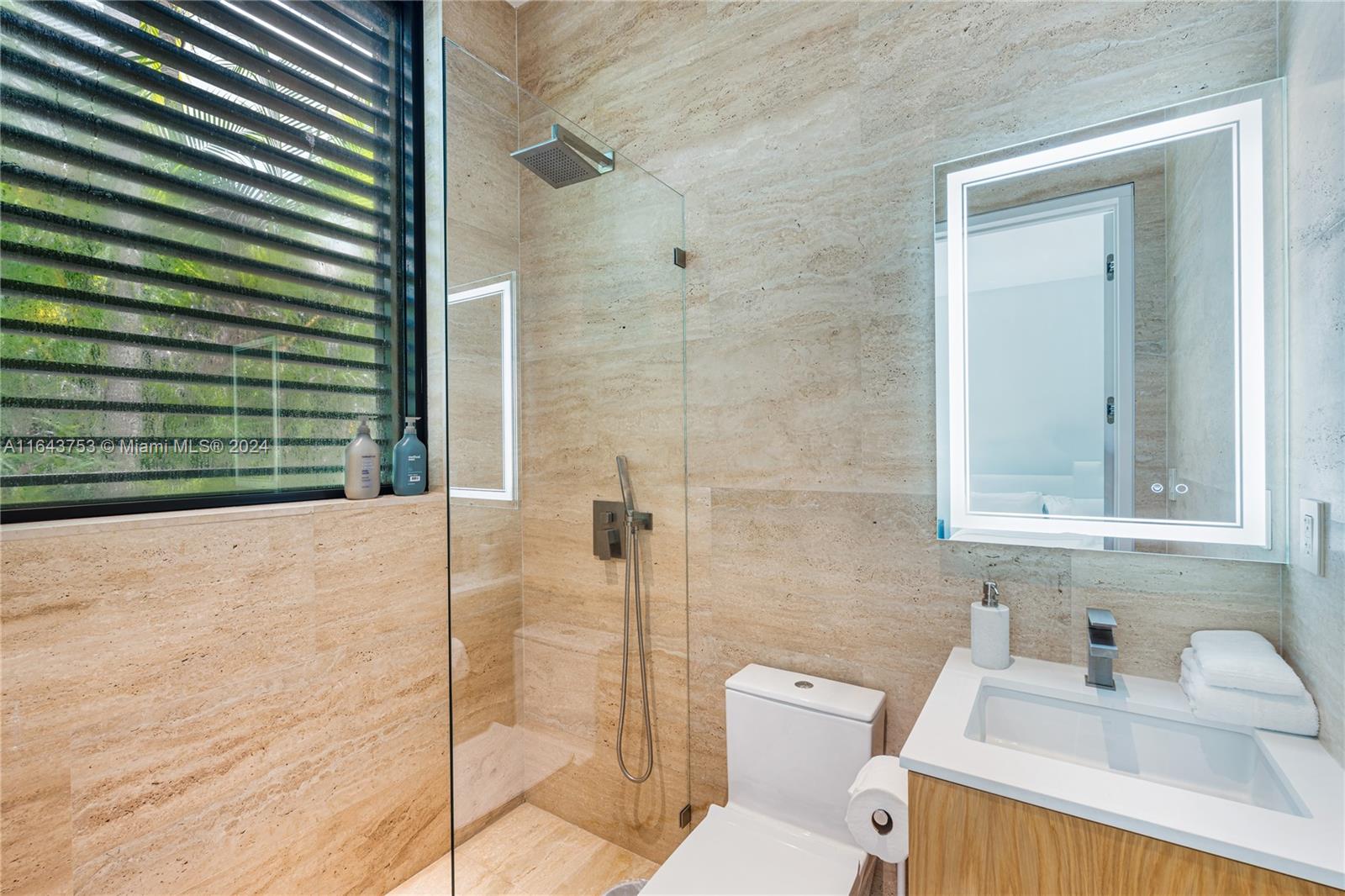 GOLDEN BEACH SEC C - Residential Lease