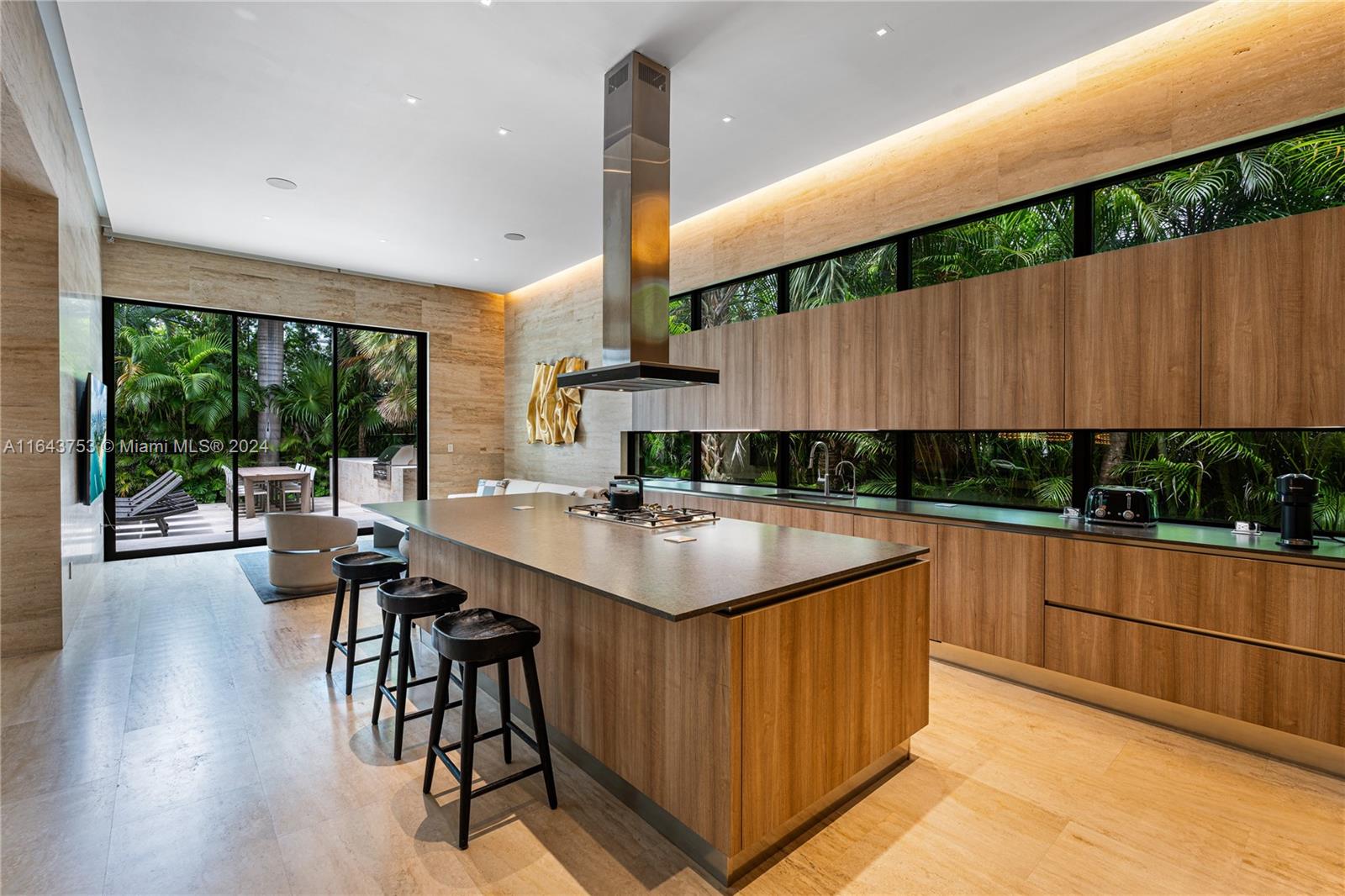 GOLDEN BEACH SEC C - Residential Lease