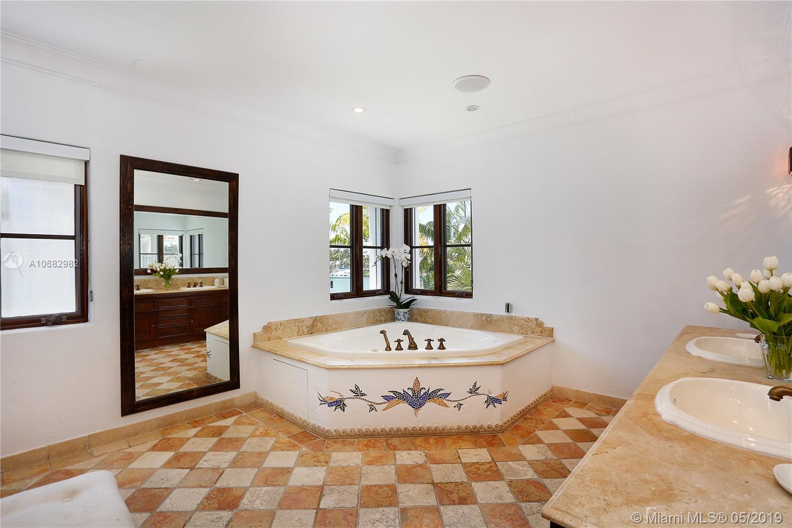 BISCAYNE KEY ESTATES - Residential