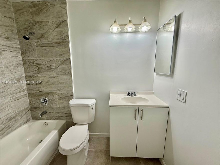 Cozy studio with kitchenette and one dedicated parking space. Conveniently located near I-95 and just 10 minutes from the beach. Move-in ready and waiting for you!