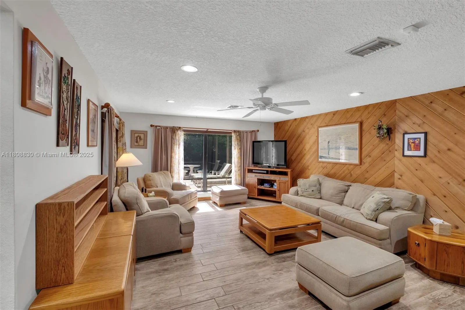 Hollywood, Florida 33021, United States, 5 Bedrooms Bedrooms, ,3 BathroomsBathrooms,Residential,Active,136263