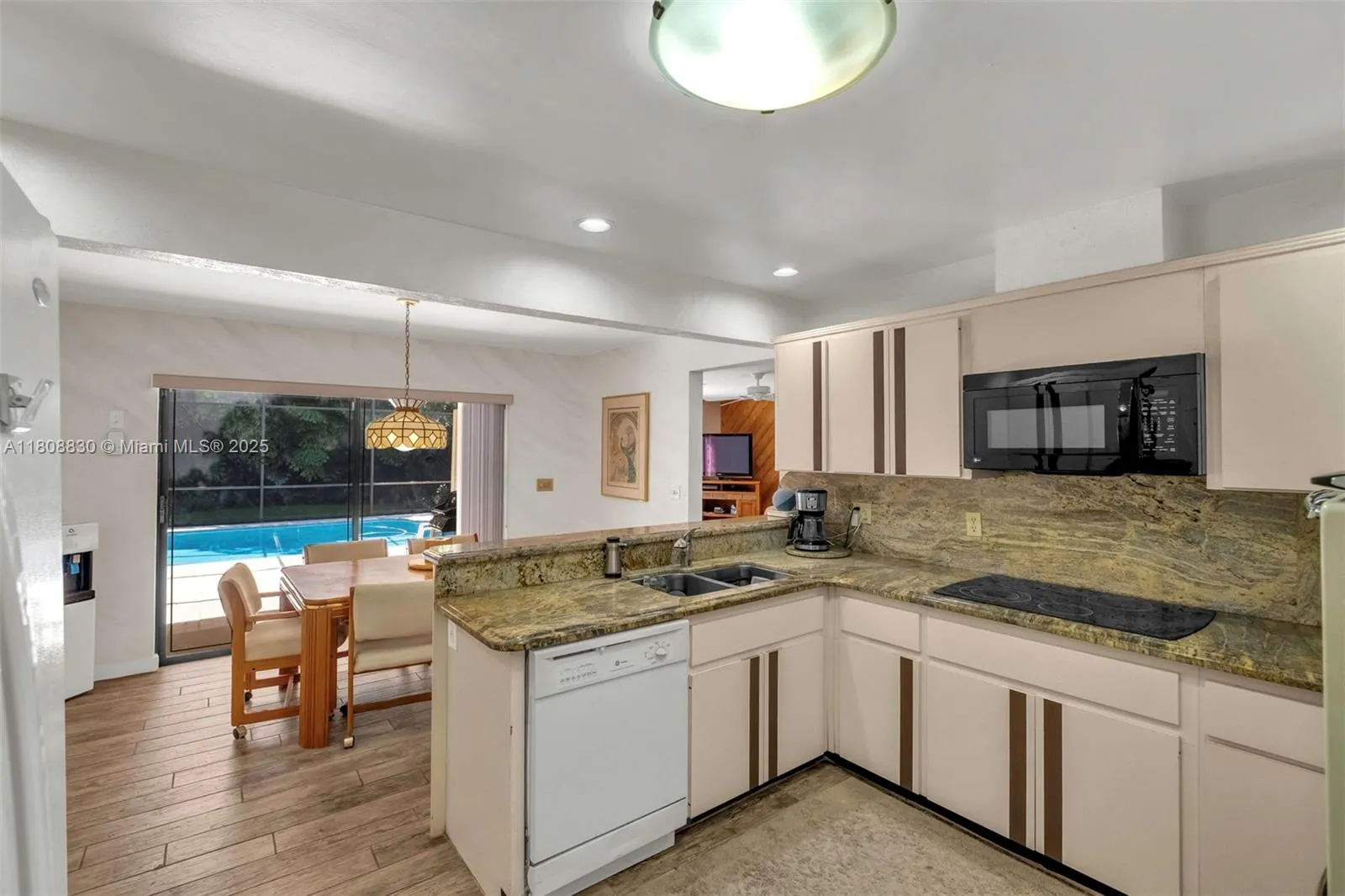 Hollywood, Florida 33021, United States, 5 Bedrooms Bedrooms, ,3 BathroomsBathrooms,Residential,Active,136263