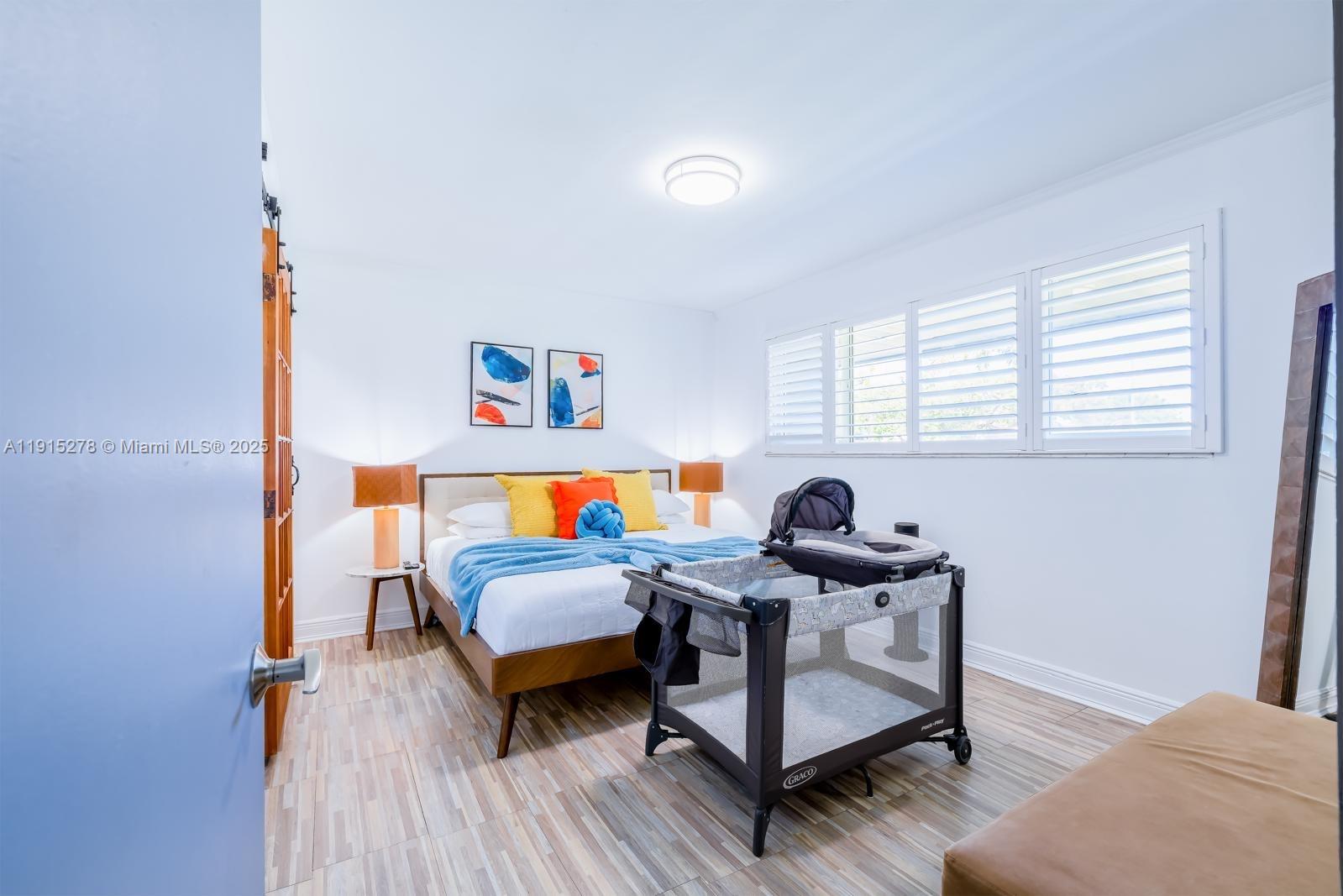 HOLLYWOOD HILLS - Residential Lease