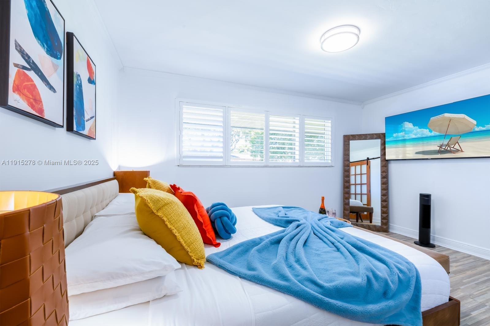 HOLLYWOOD HILLS - Residential Lease